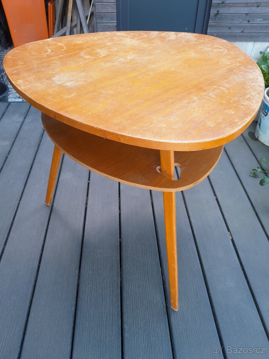 Retro konferenční stolek