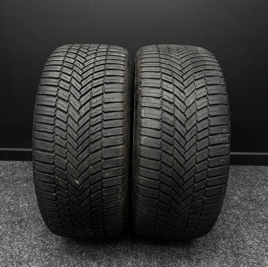 2ks pneu Bridgestone 225/40/19 93Y