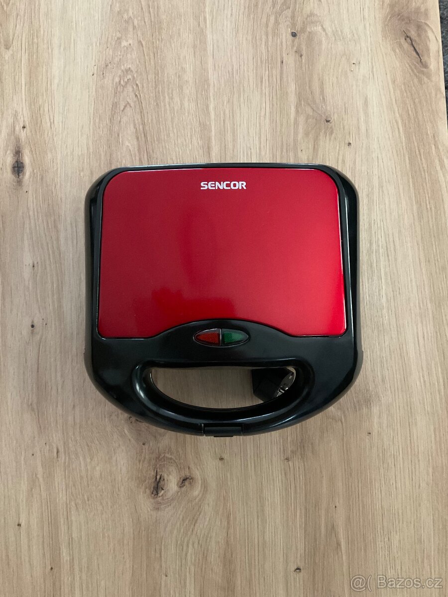 Sendvičovač Sencor SSM 4221RD