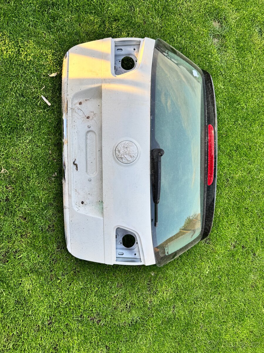 Passat b6 zadní vrata