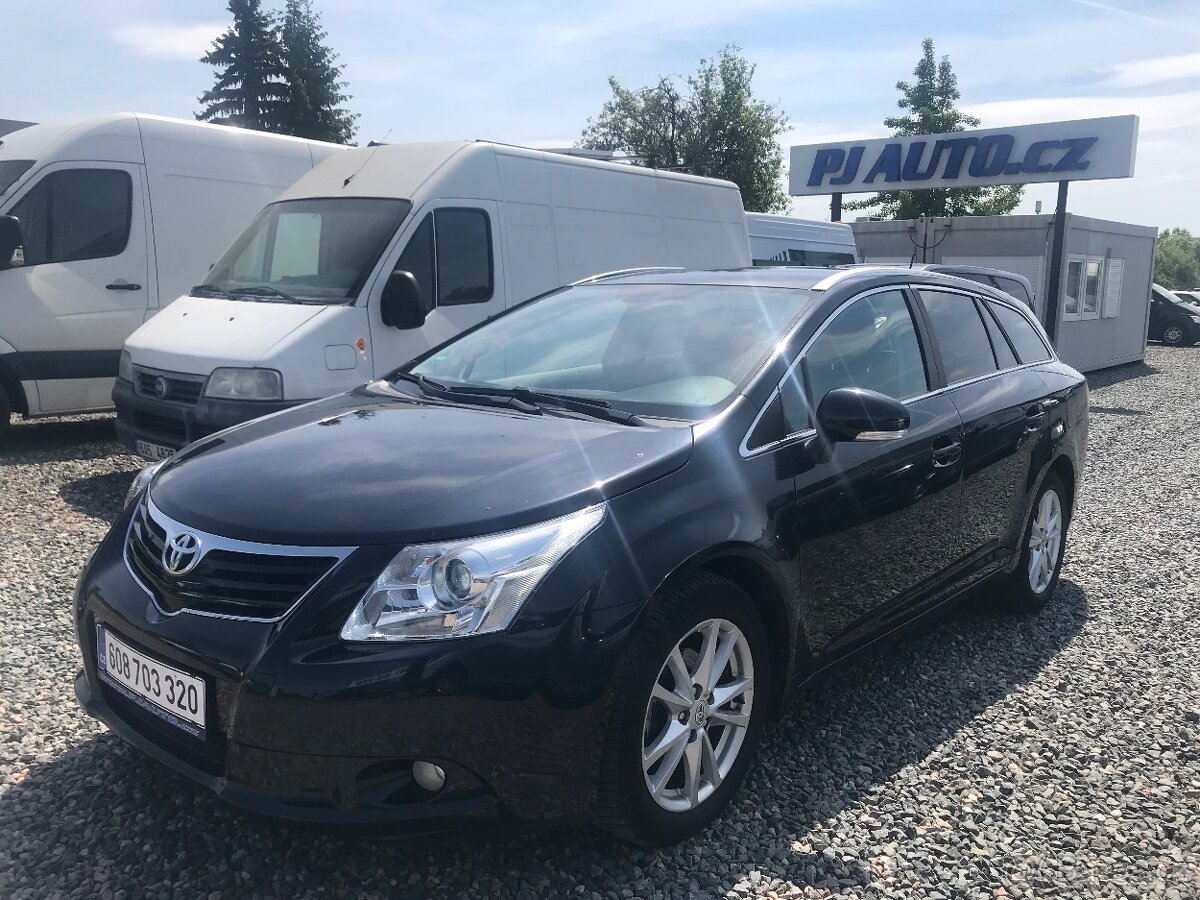 Toyota Avensis 1.8i 108 KW,MAN,KLIMA,KAMERA..