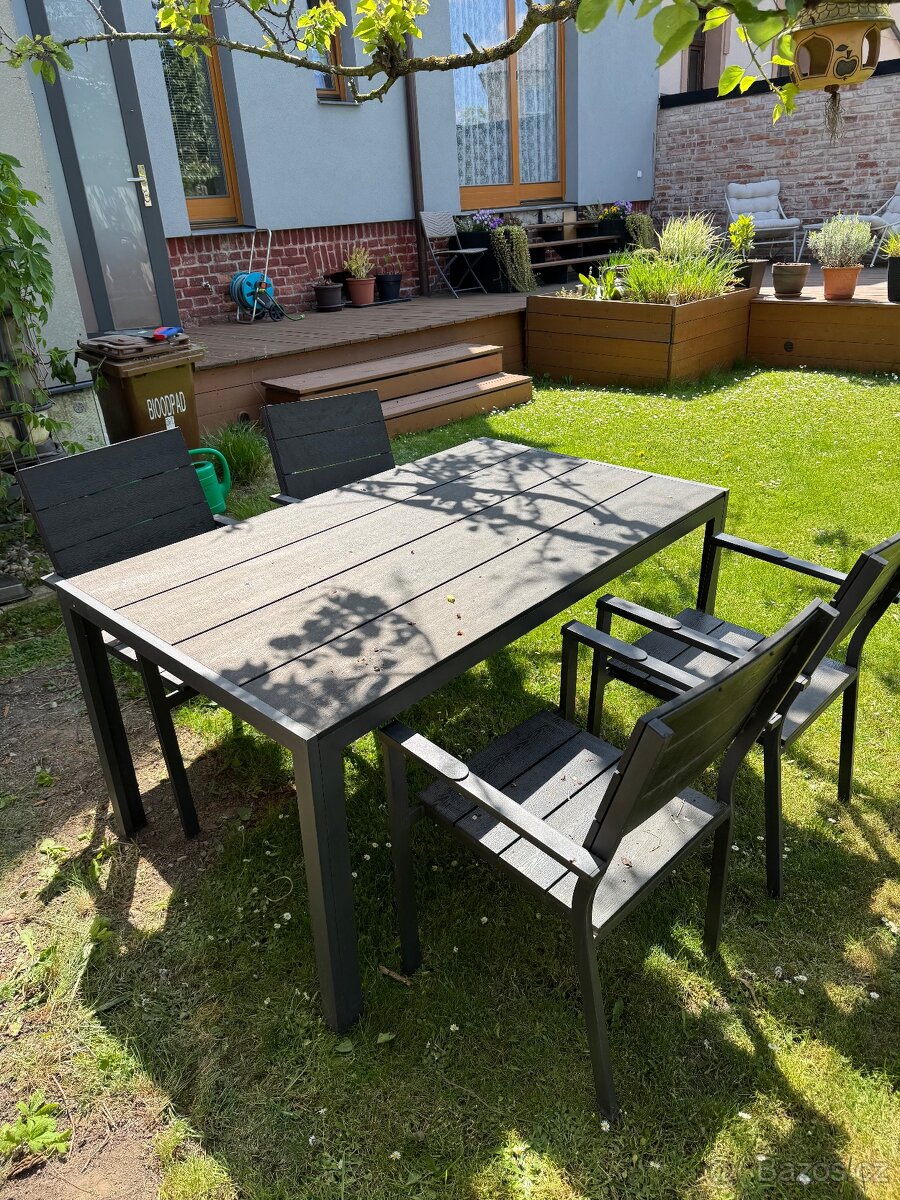 Zahradní sestava stůl + 4x židle / nepoužitá