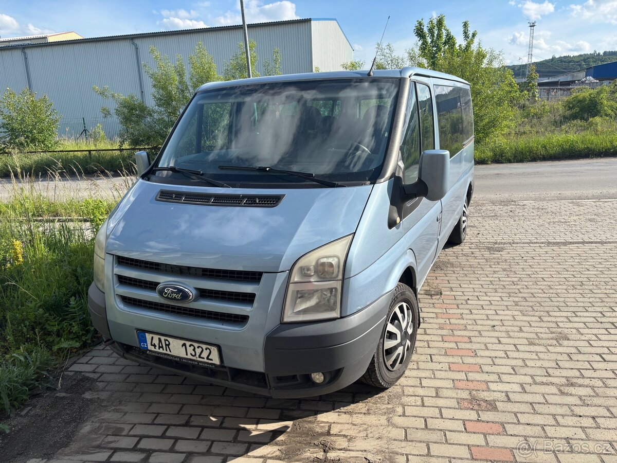 Ford Transit 8+1 míst
