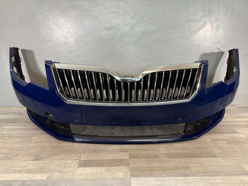 ŠKODA SUPERB 2 13-15 LIFT nárazník + maska 4xPDC 3T0807221K