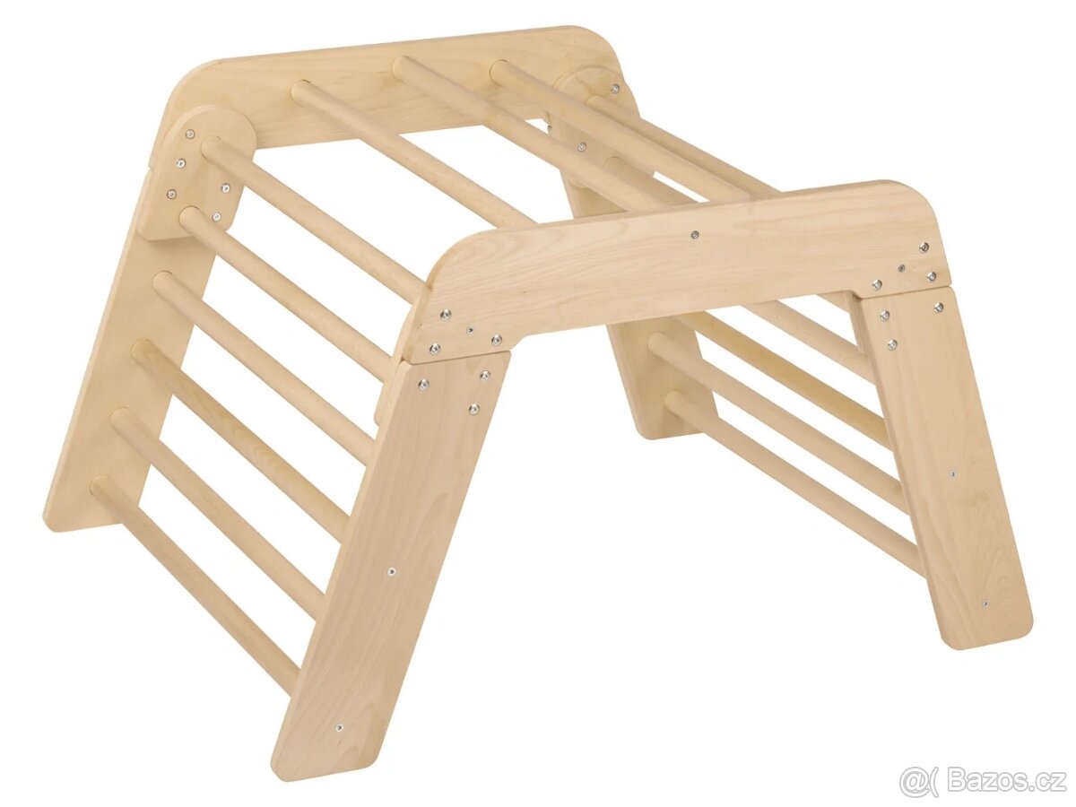 Dřevěná průlezka pro děti
