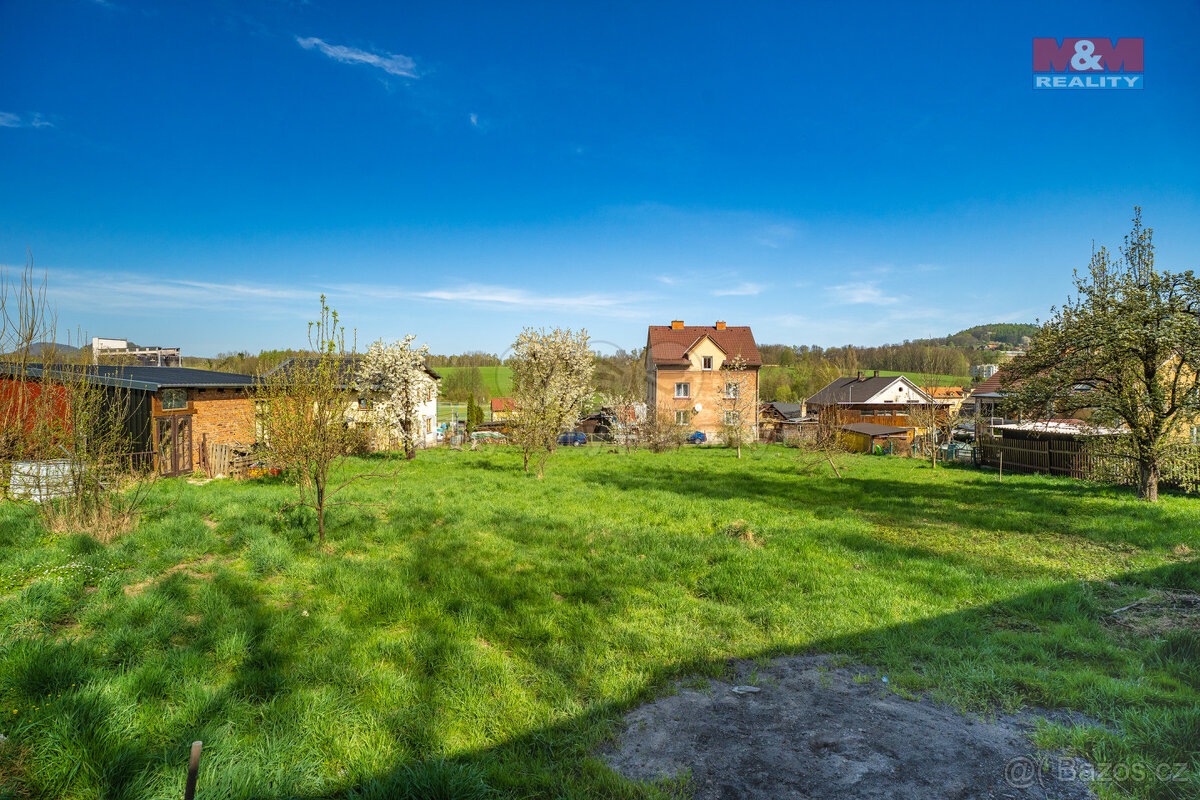 Prodej pozemku k bydlení, 833 m², Česká Kamenice