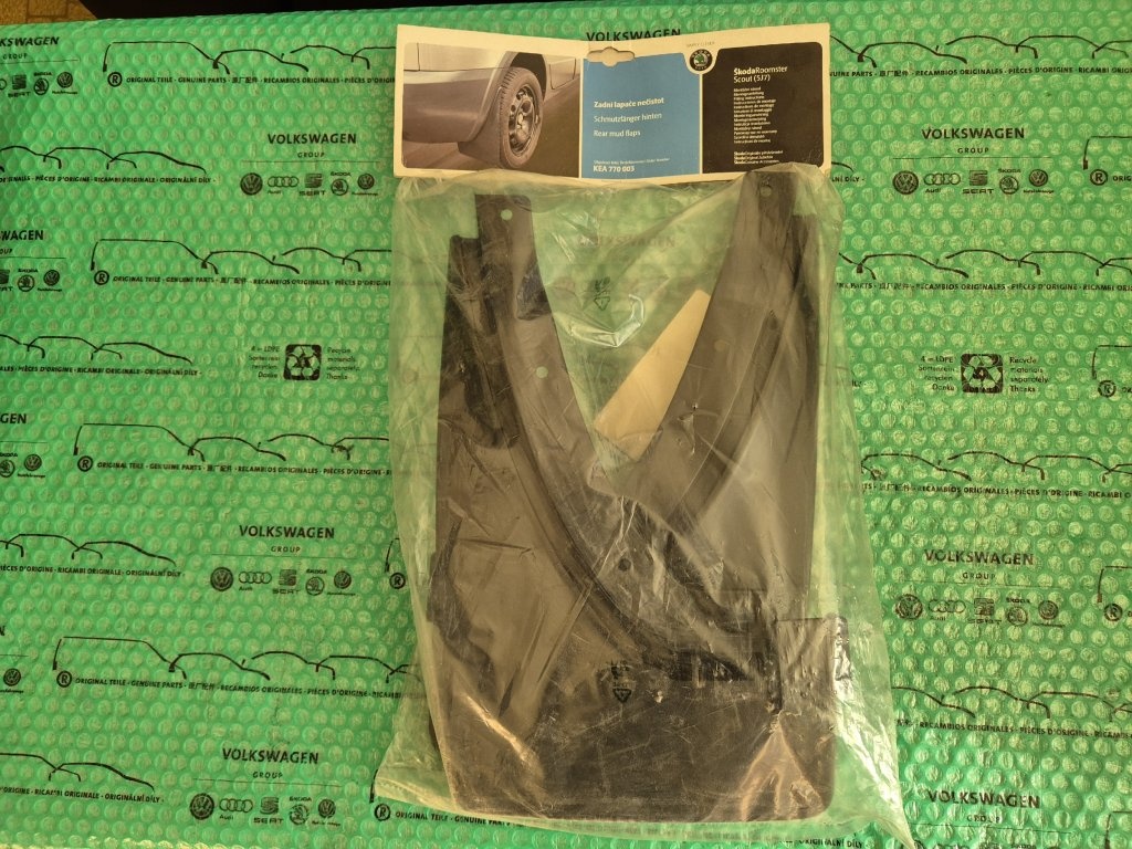 Škoda Roomster Scout zadní zástěrky (lapače nečistot)