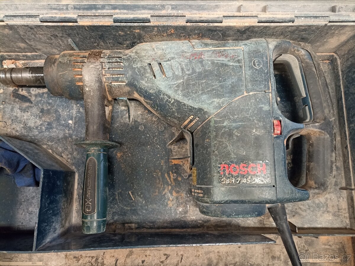 Vrtací kladivo BOSCH GBH 7-45 DE