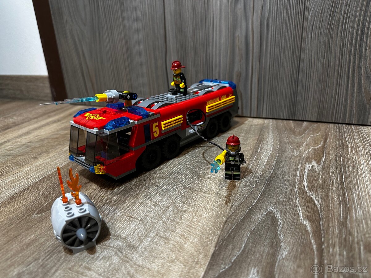 AirPort fire truck