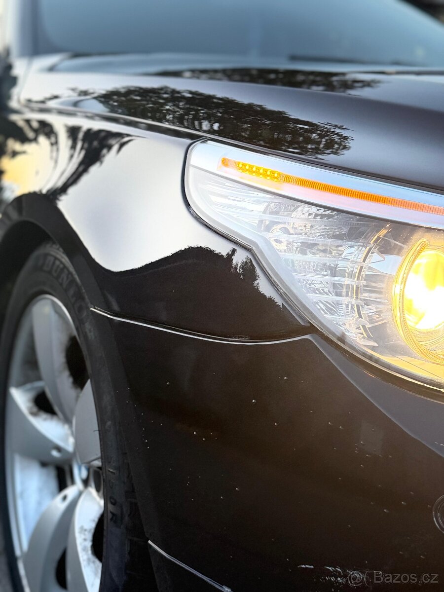 BMW 535d e61, Čr, 2. majitel, kombi, panorama atd