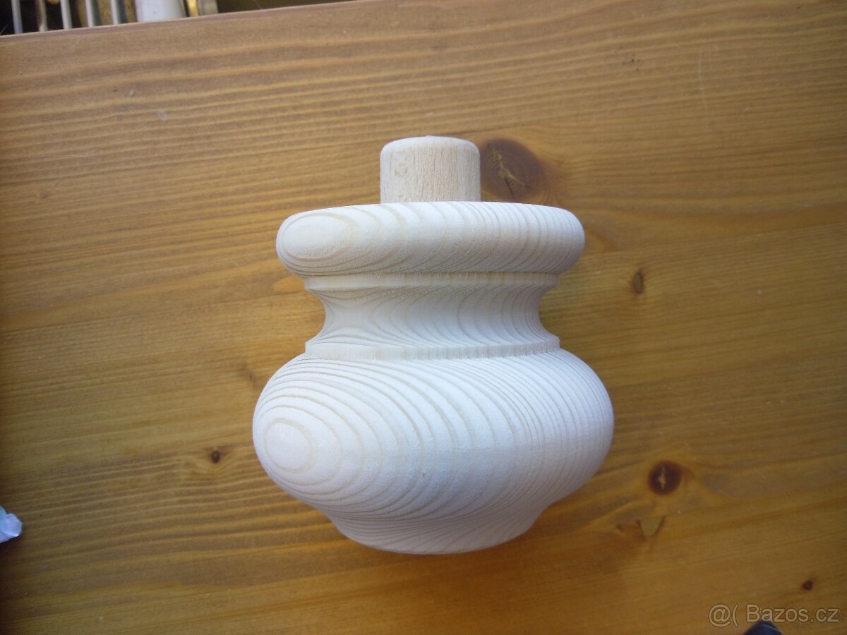 Soustružené nohy ze smrku prům 9 výš 8cm "džbánky"