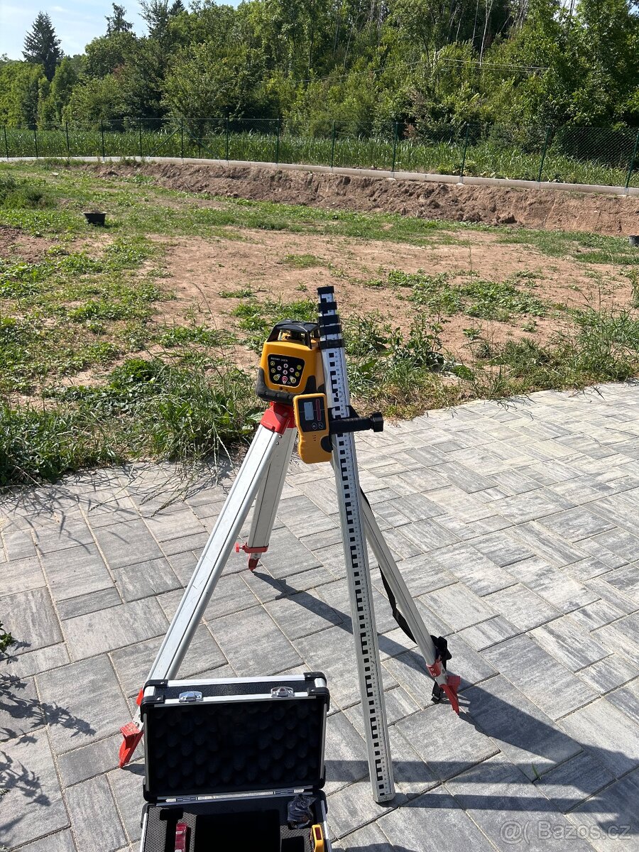 Samonivelační rotační laser