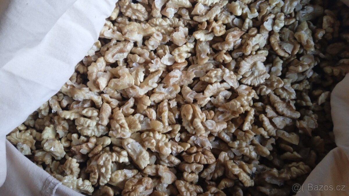 Vlašské ořechy loupané