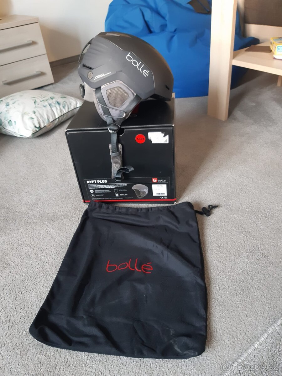 prodám helmu na lyže - snowboard