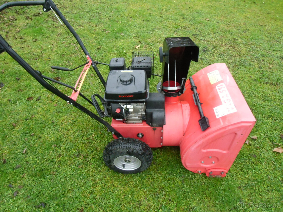 Sněhová fréza VEGA 551.