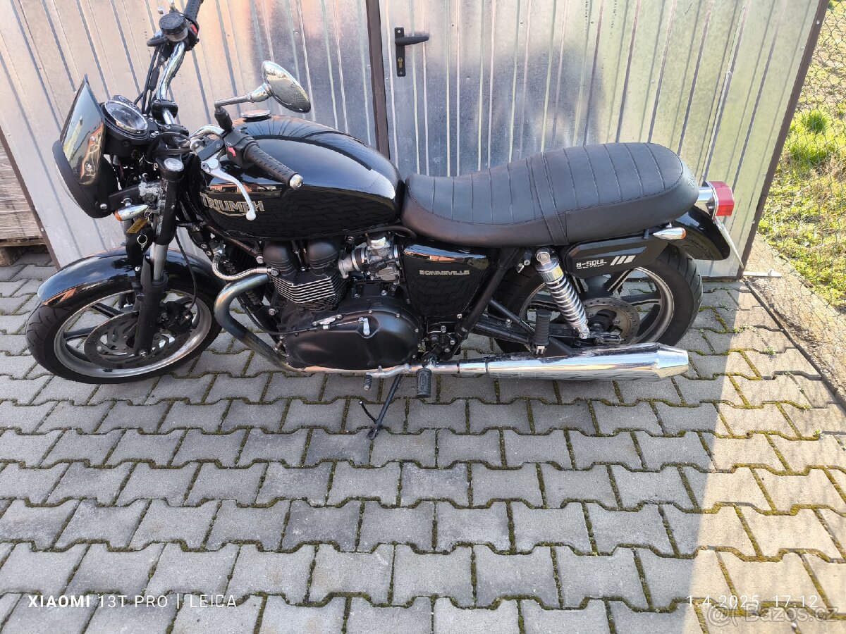Triumph Bonneville SE