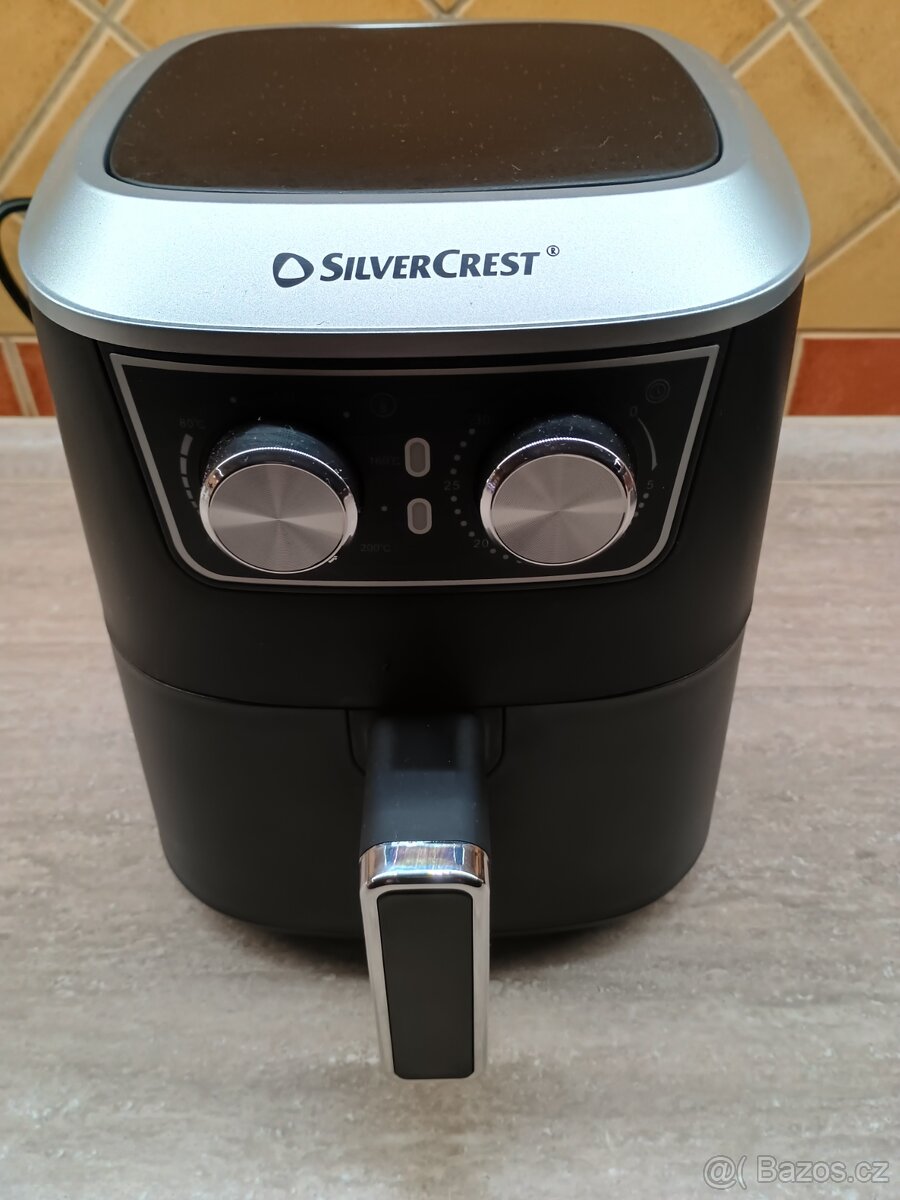 Horkovzdušná fritéza