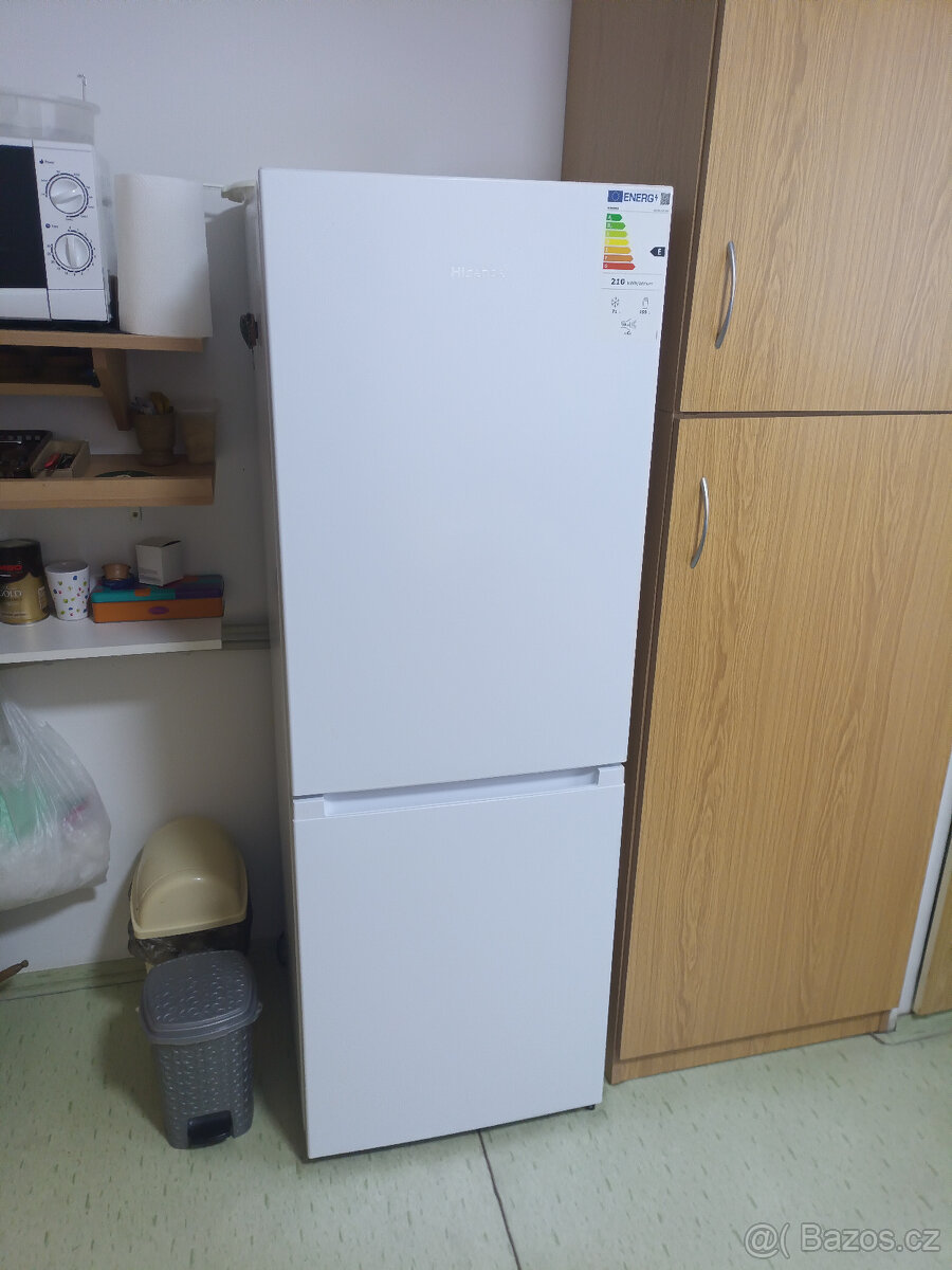 Lednice Hisense RB291D4CWE