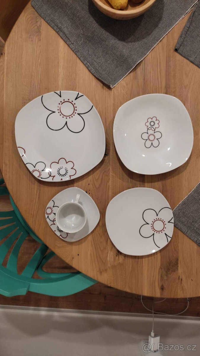 29-dílná sada talířů
