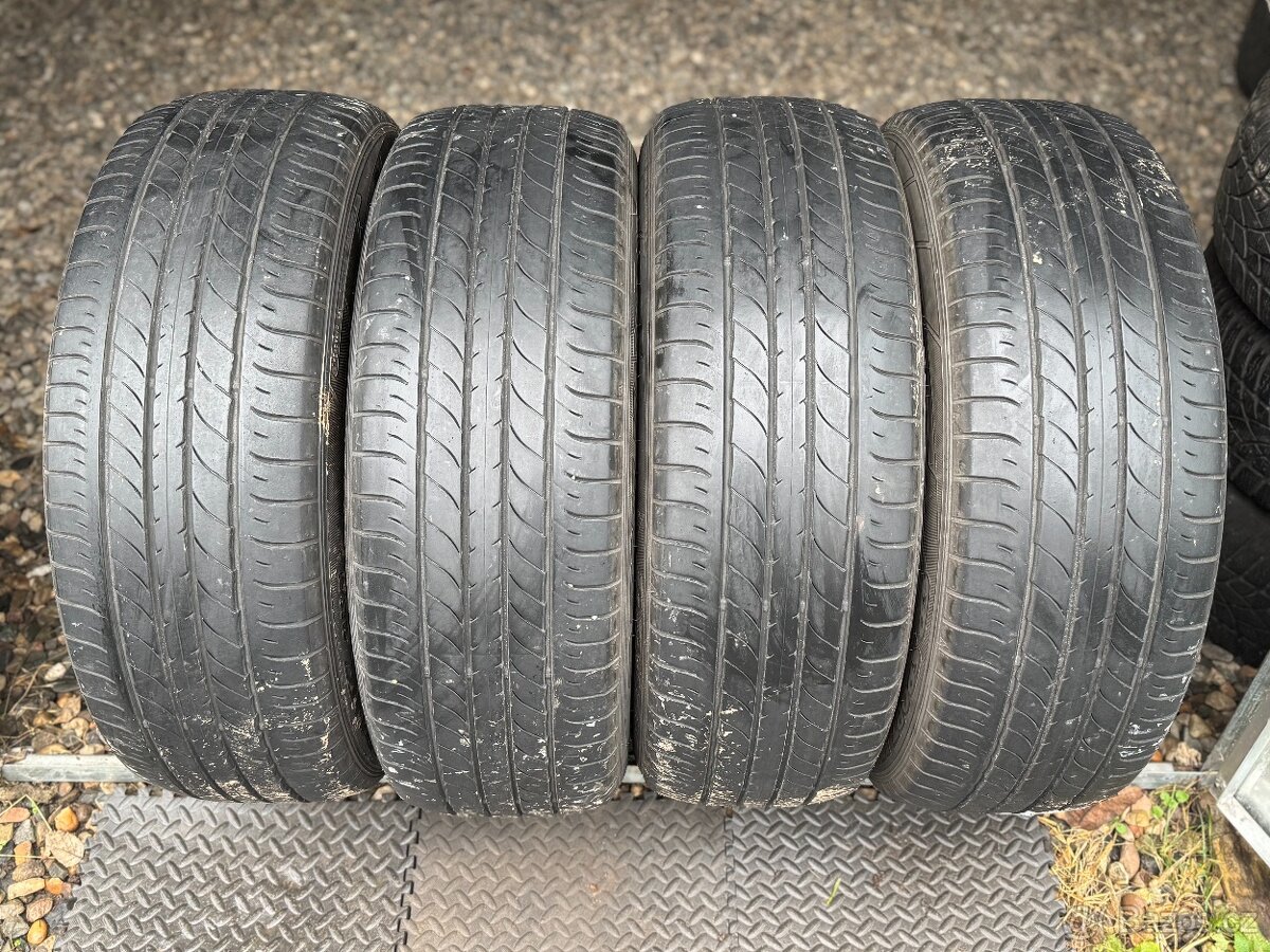 235/55/20 - Dunlop letní sada pneu
