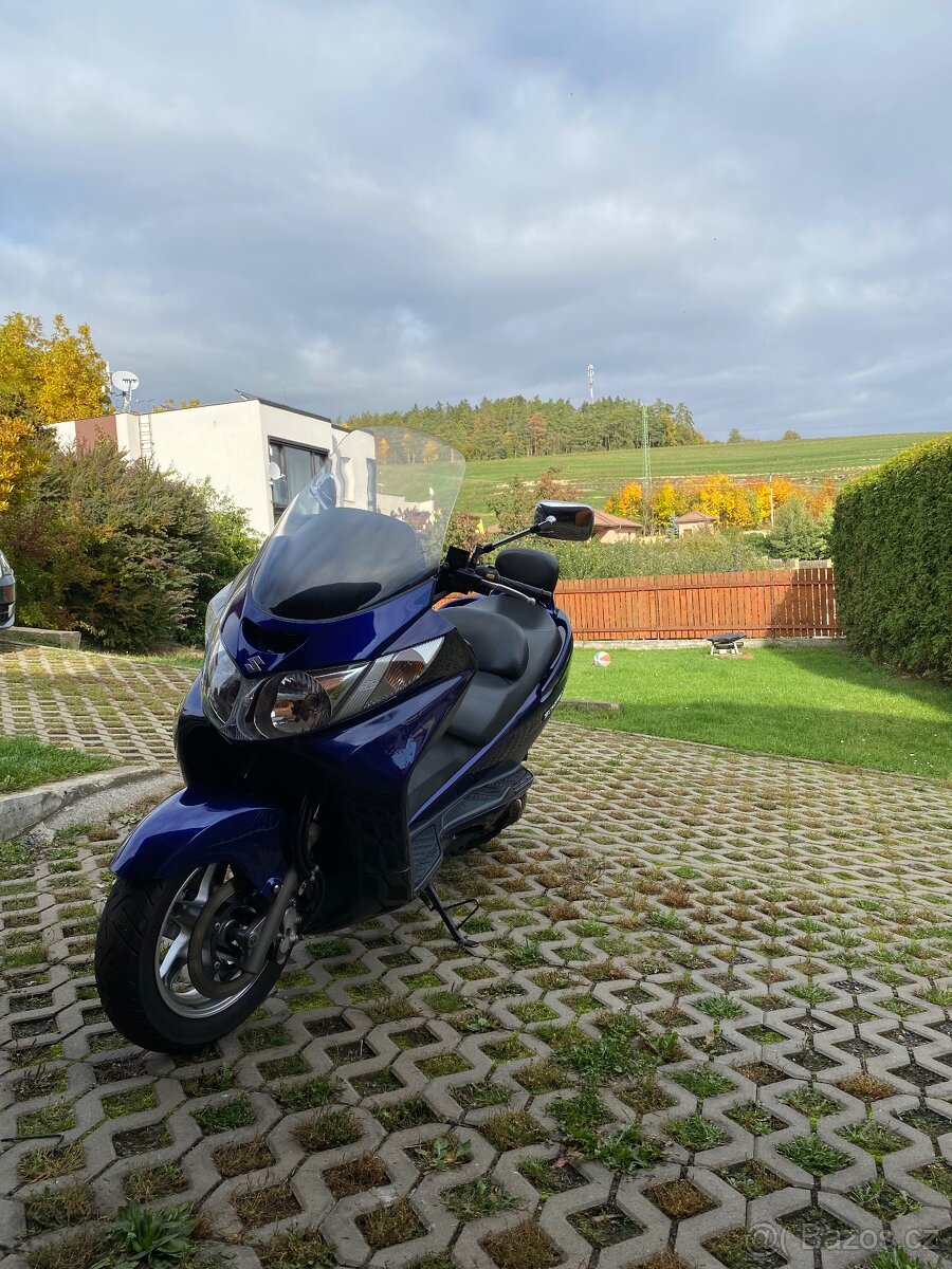 Suzuki burgman 400