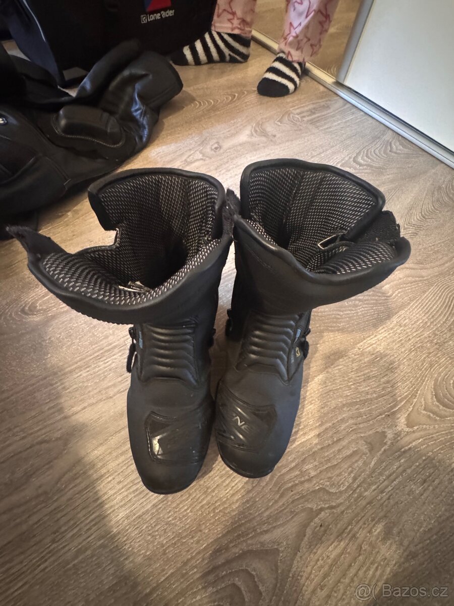 Moto dámské boty