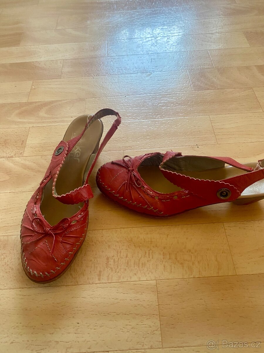 Cervene boty
