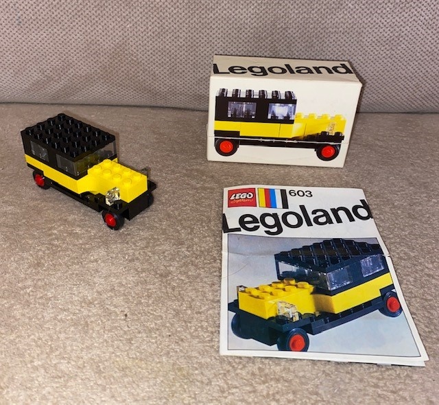 Lego set č.603 - Vintage Car (rok 1970)