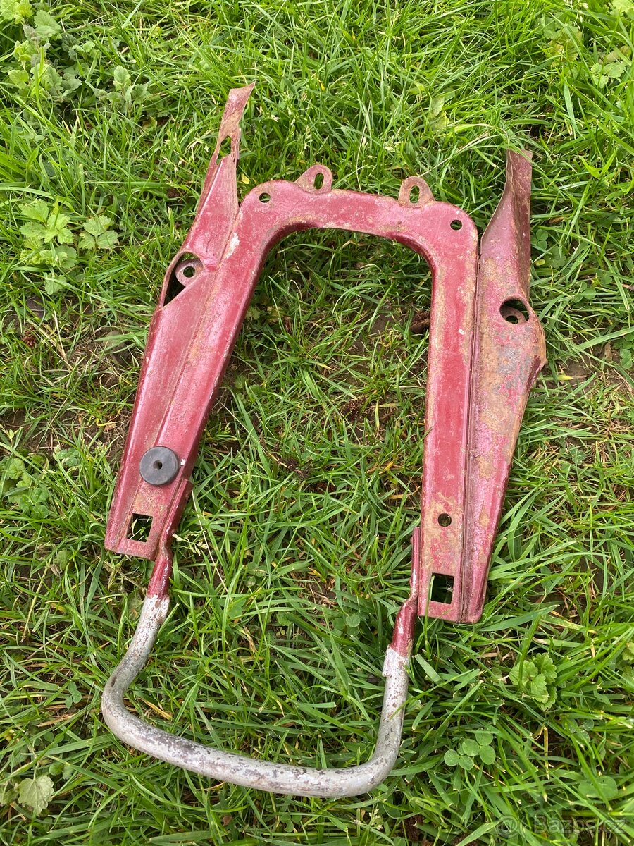 PODSEDLOVÝ RÁMEČEK JAWA 559 592 360 a 362 CALIFORNIAN