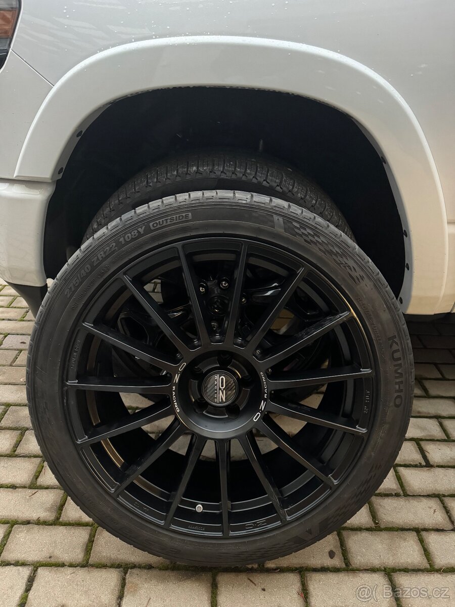 Bmw x7/x5 275/40r22 315/35r22