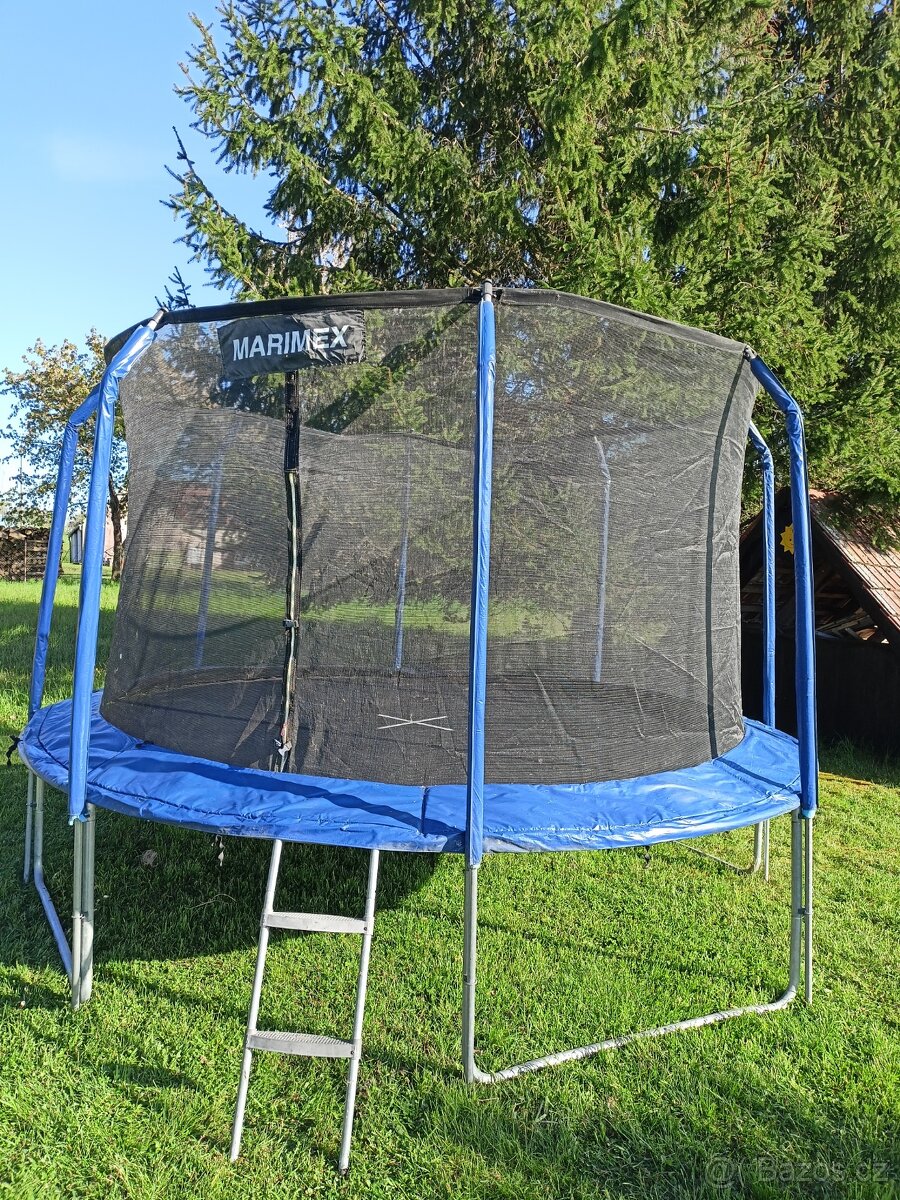 Trampolína