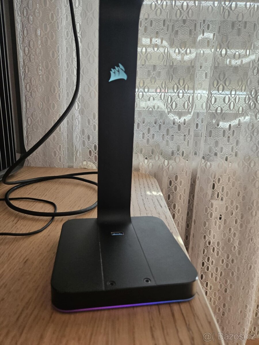 Corsair Gaming ST100 RGB Premium Headset Stand
