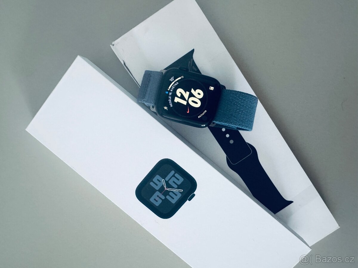 Apple Watch SE 2. generace 44 mm
