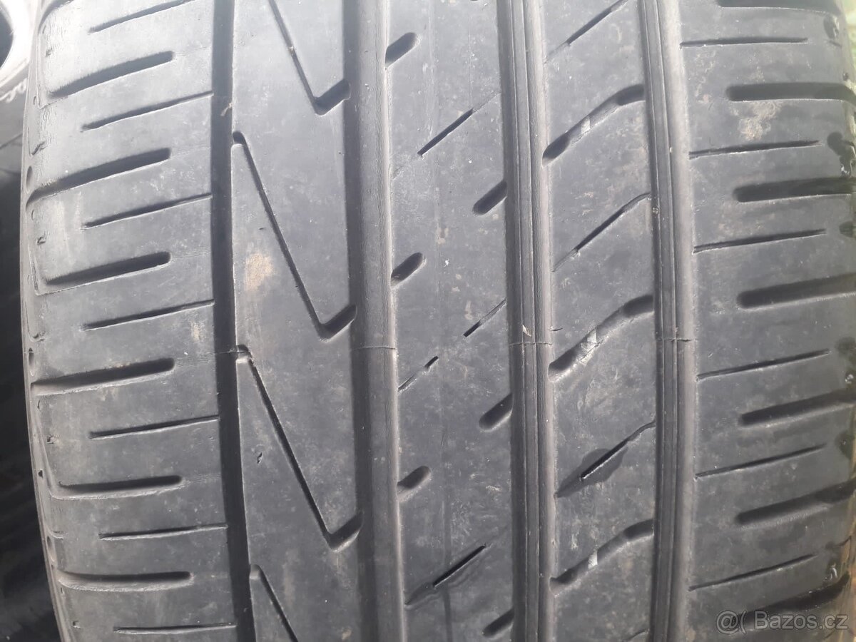 Hankook Ventus S2 evo2 SUV