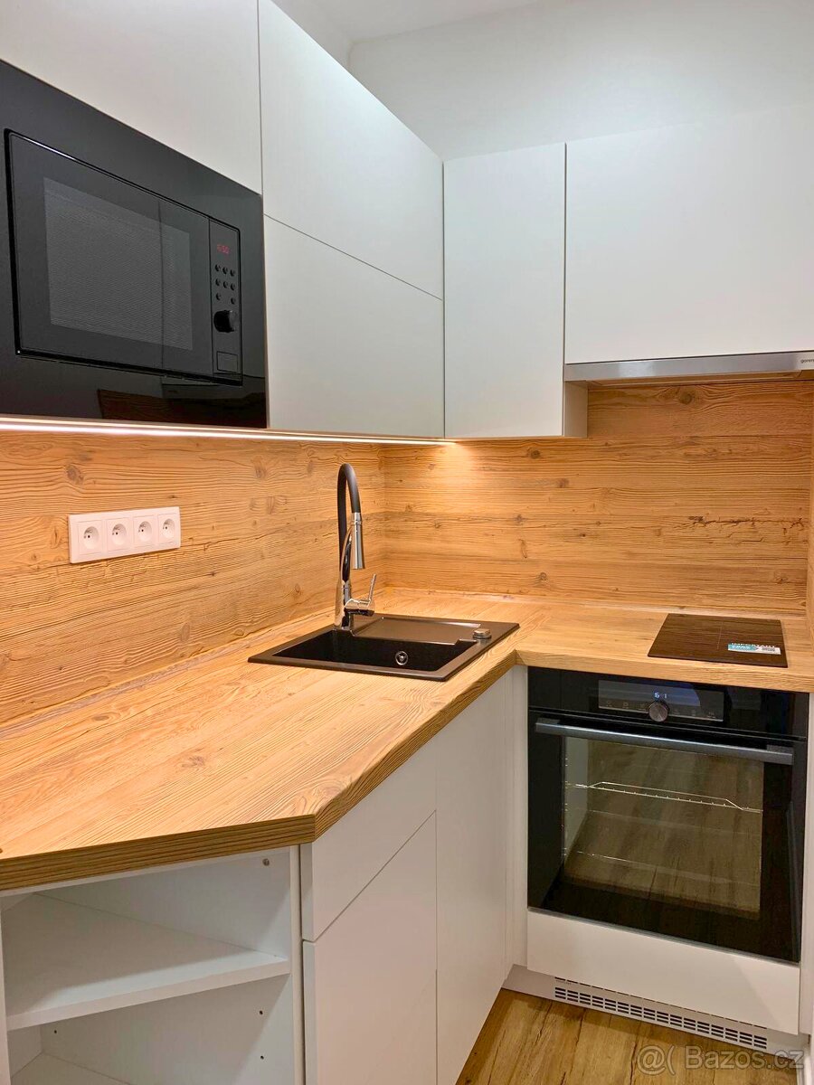 Prodej bytu 1+kk, 24 m², Vsetín – ul. Jasenická