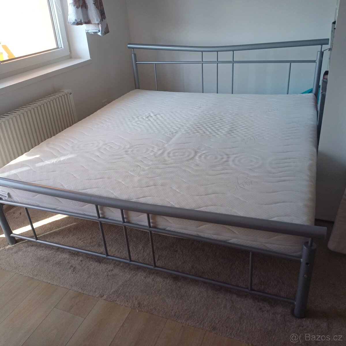 Manželská postel