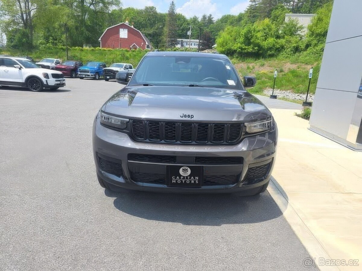 2023 Jeep Grand Cherokee L Altitude 4WD 3.6