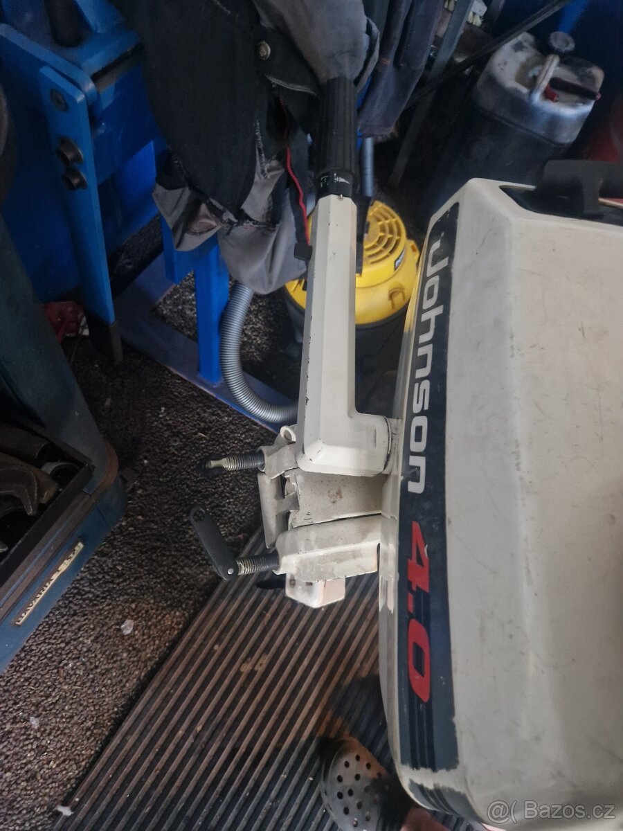 Lodní motor johnson 4hp