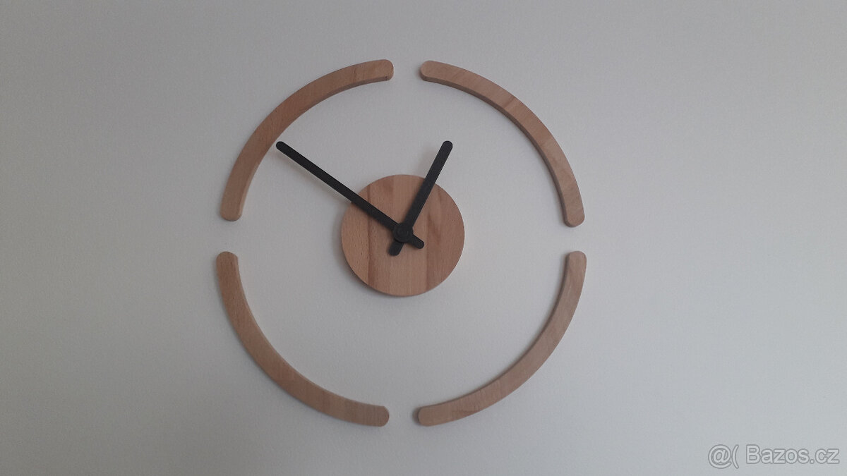 Designové nalepovací nástěnné hodiny.