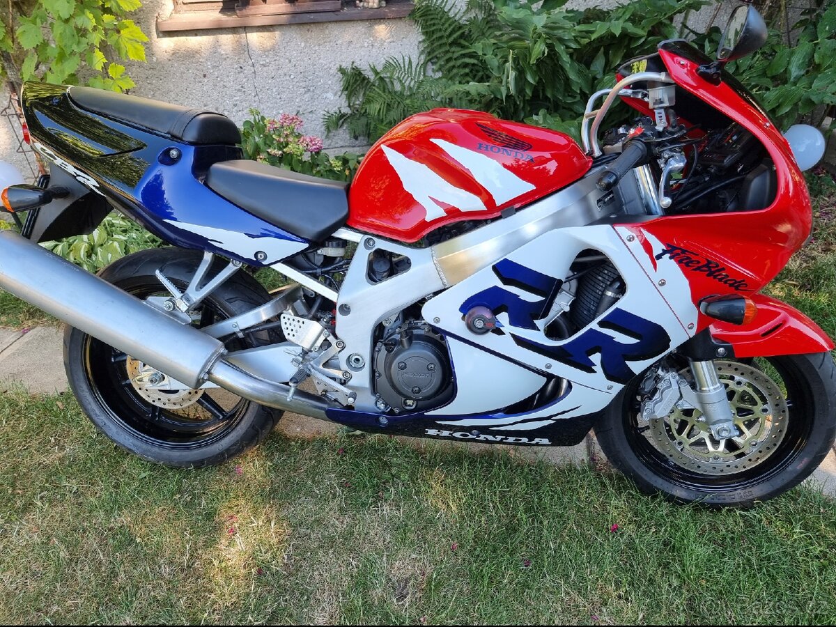 Honda CBR900RR 1999 Top stav