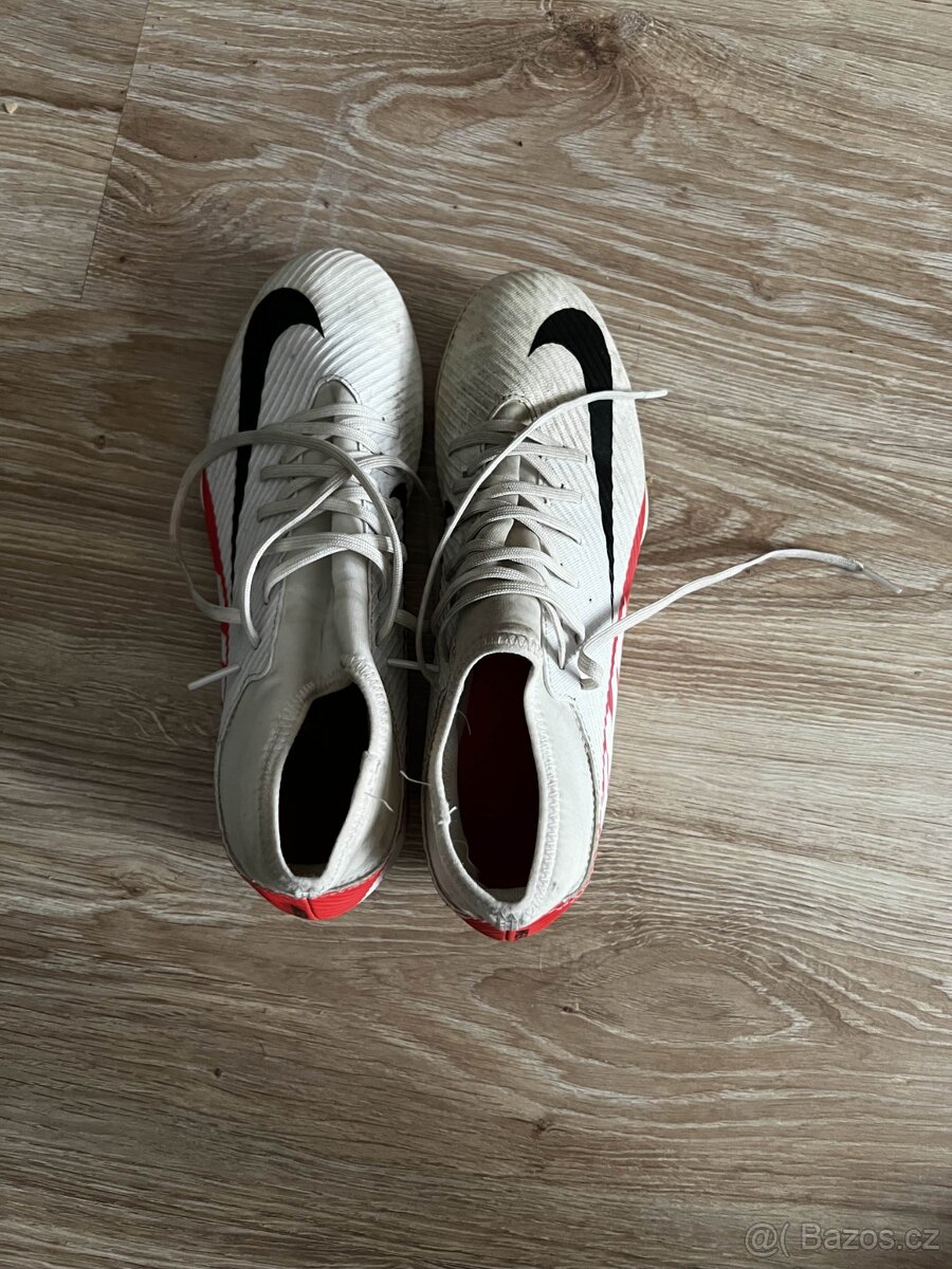 NIKE SUPERFLY 9 CLUB