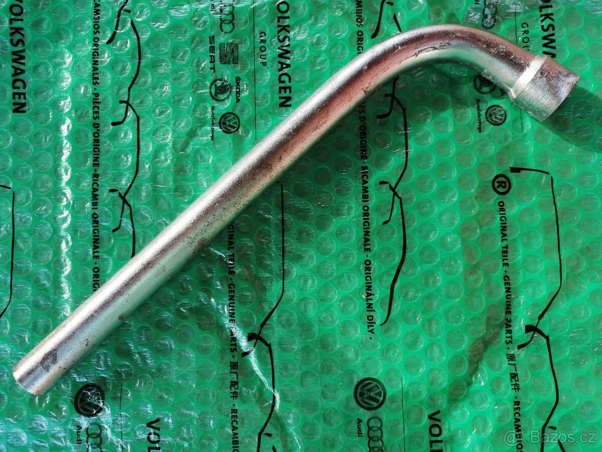 VW/Škoda - Klíč na šrouby kol 17mm 4D0012219A