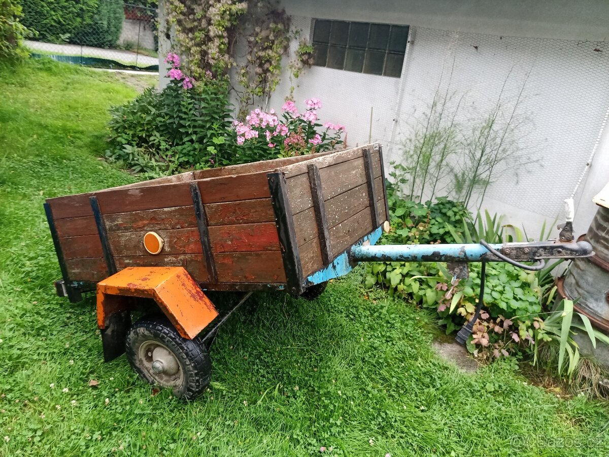 Přívěs, vozík, kára