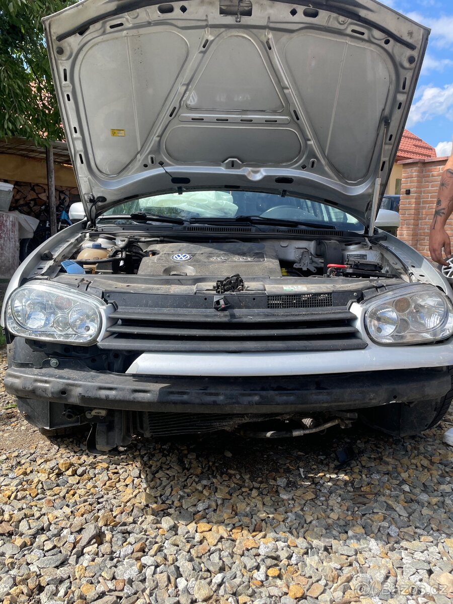 VW Golf Mk4 1.6 bouraný