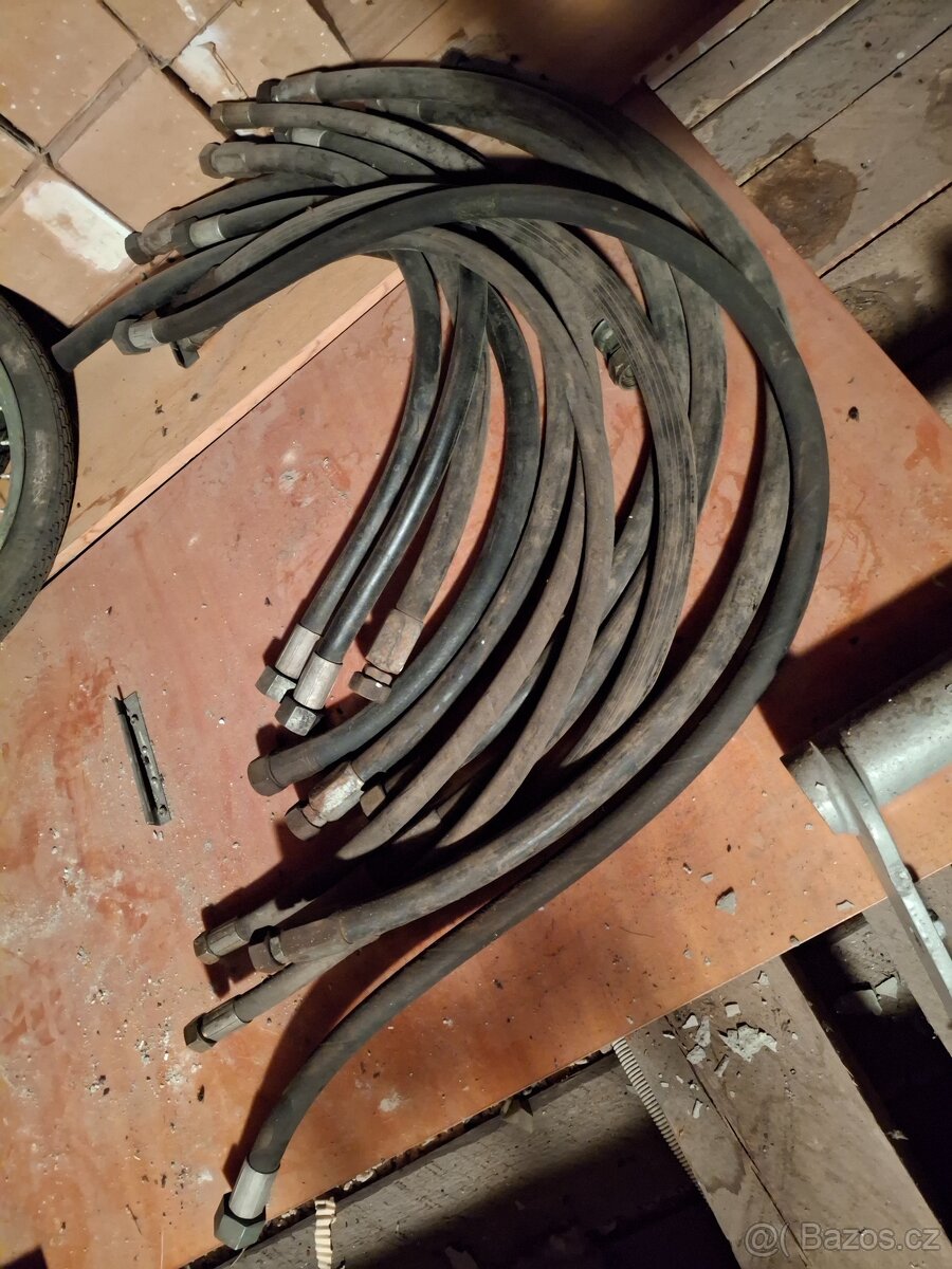 Prodam hydraulické hadice