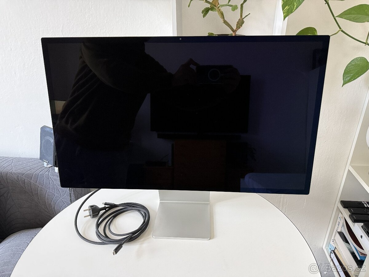Apple Studio Display