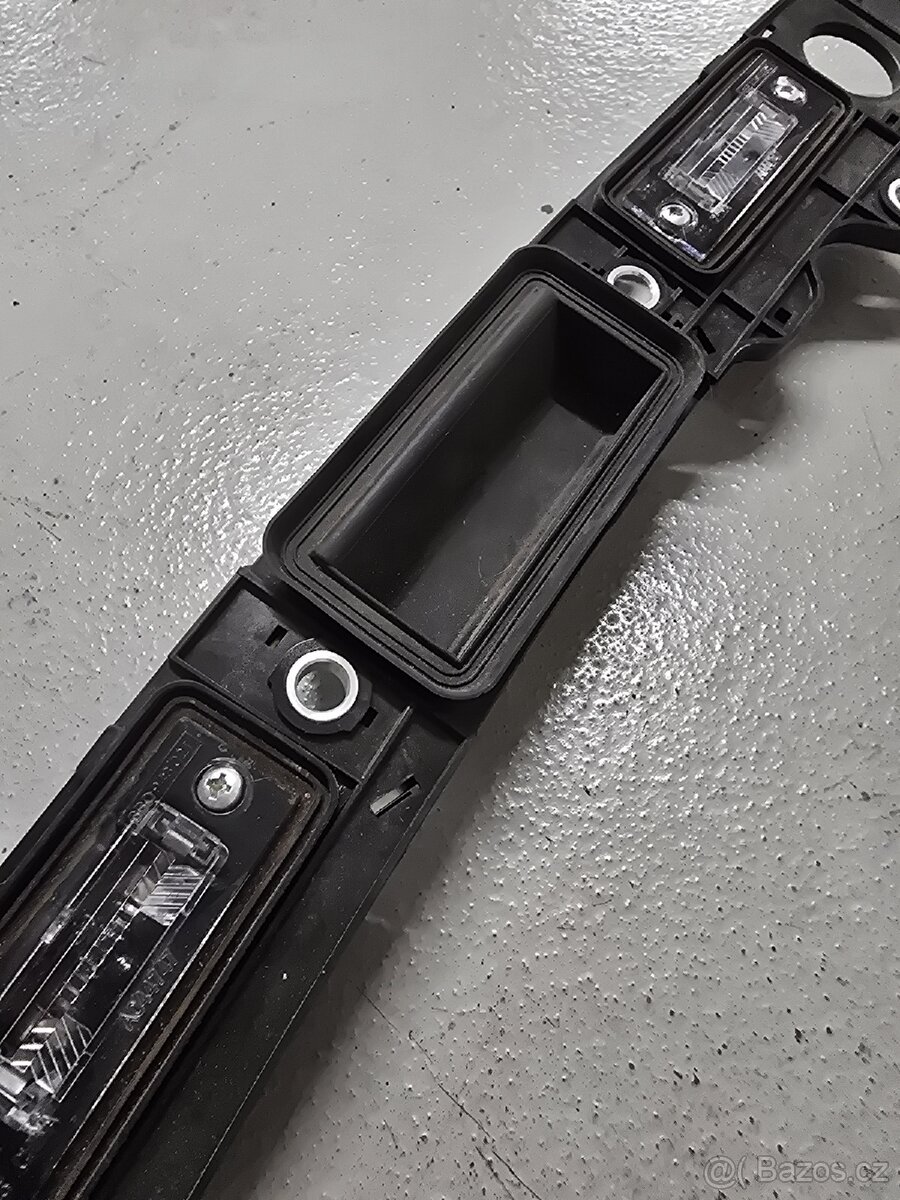 Lišta kufru combi passat b6