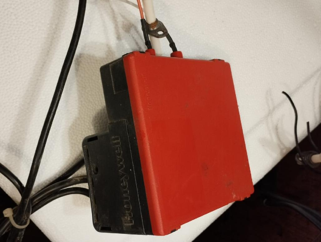 Prodám zapalovací automatiku plynové armatury Dakon dua 24