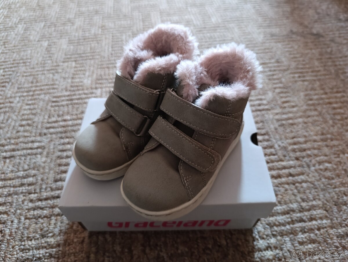 Dívčí zimní boty vel. 22