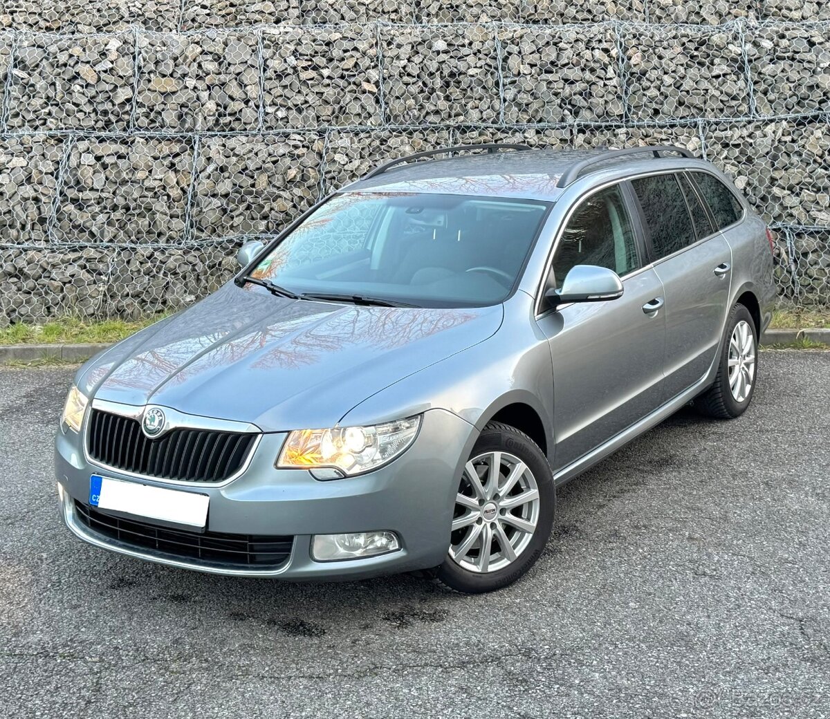 Škoda Superb II 2.0TDI 103KW DSG 2013,Navi,ALU R16,BI-XEN